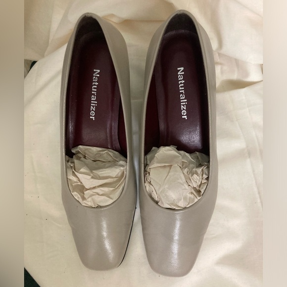NATURALIZER Low Heel Leather PUMPS  7W  NWT - Picture 3 of 7